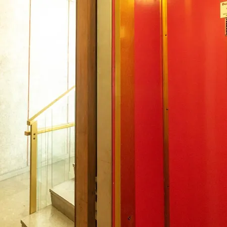 Casa Irnerio Vicino La Metro Feriehus *
